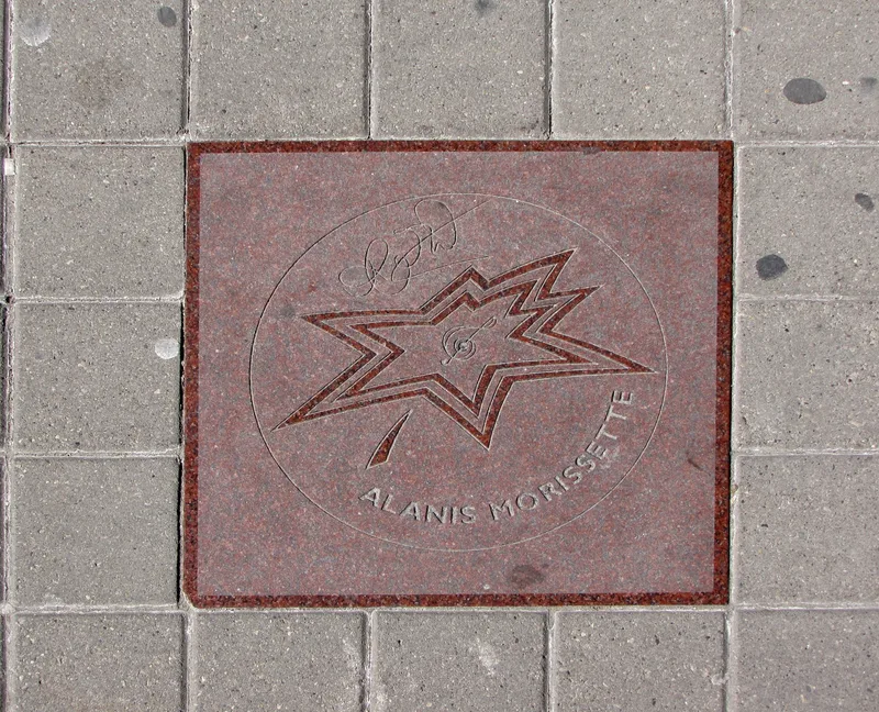 Звезда Alanis Morissette на Canada's Walk of Fame