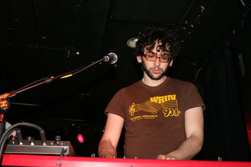 Бен Голдвассер за клавишами, 2008