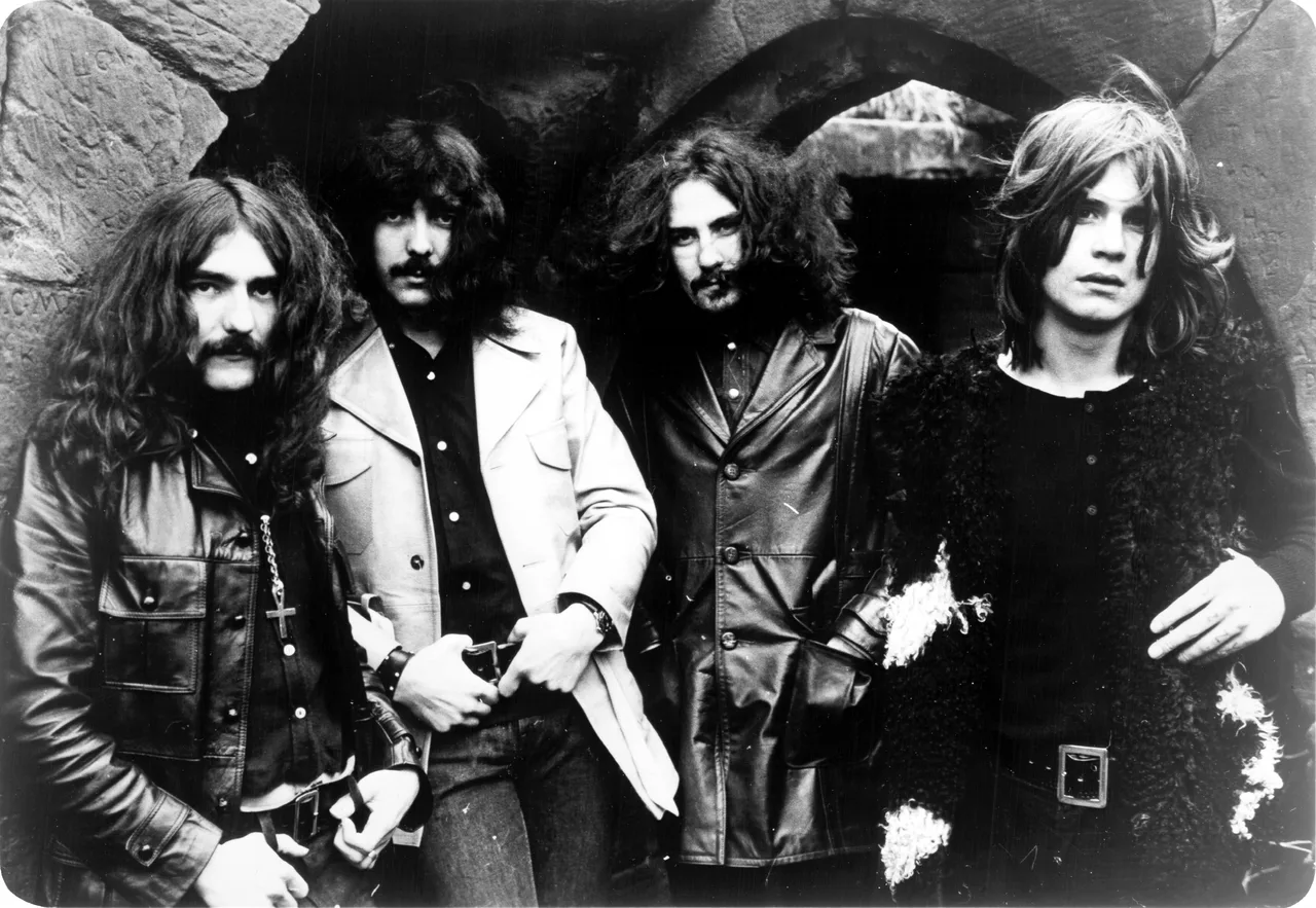 Рекламный разворот Black Sabbath (1970) из Billboard