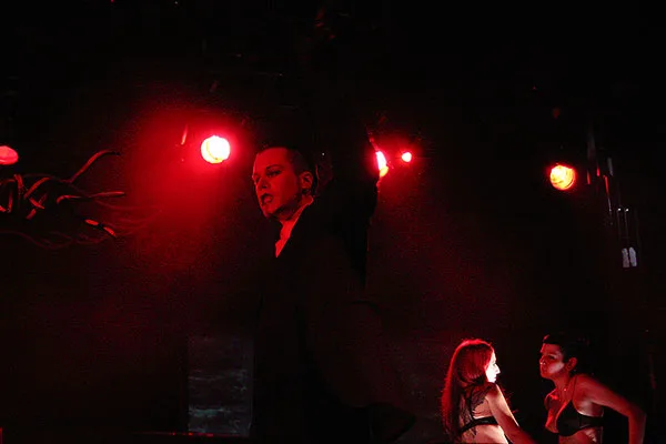 Крис Поль на концерте, фото эпохи середины 2000-х