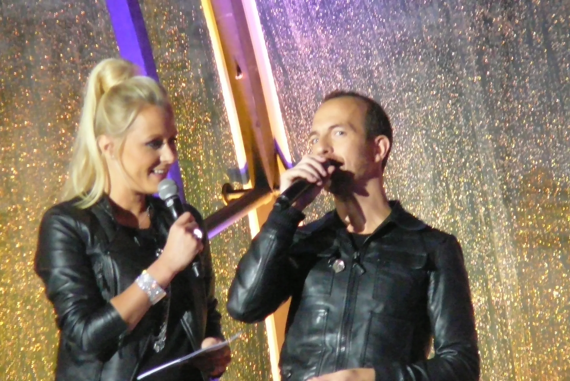 Интервью Calogero на сцене в Брюсселе, 2014