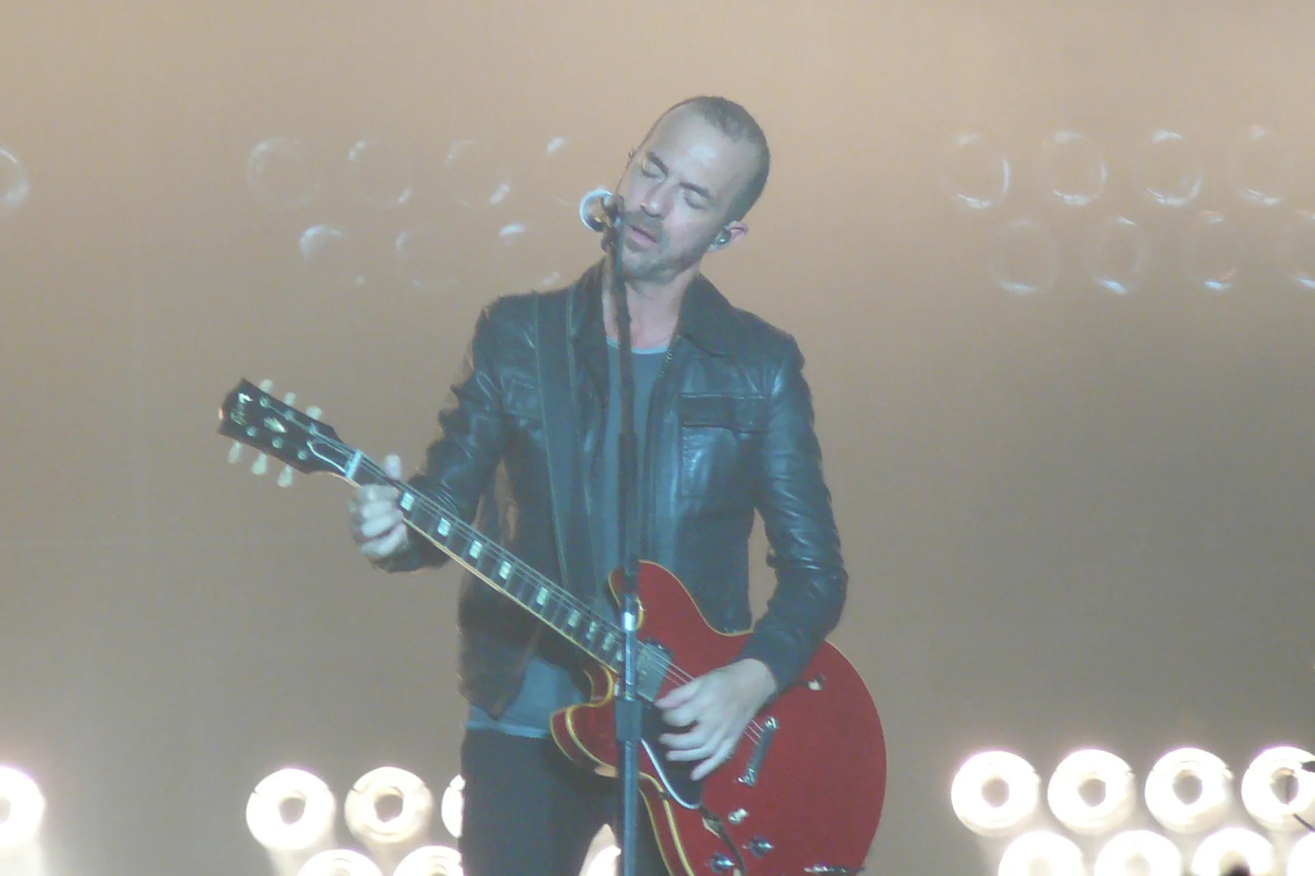 Calogero на сцене, Брюссель, 2018