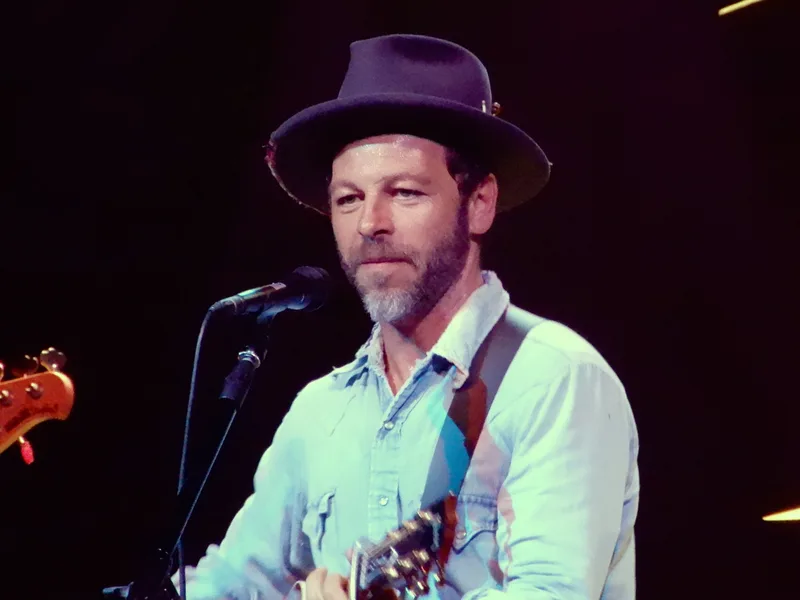 Christophe Maé на сцене Gramercy Theatre в Нью-Йорке, 2018