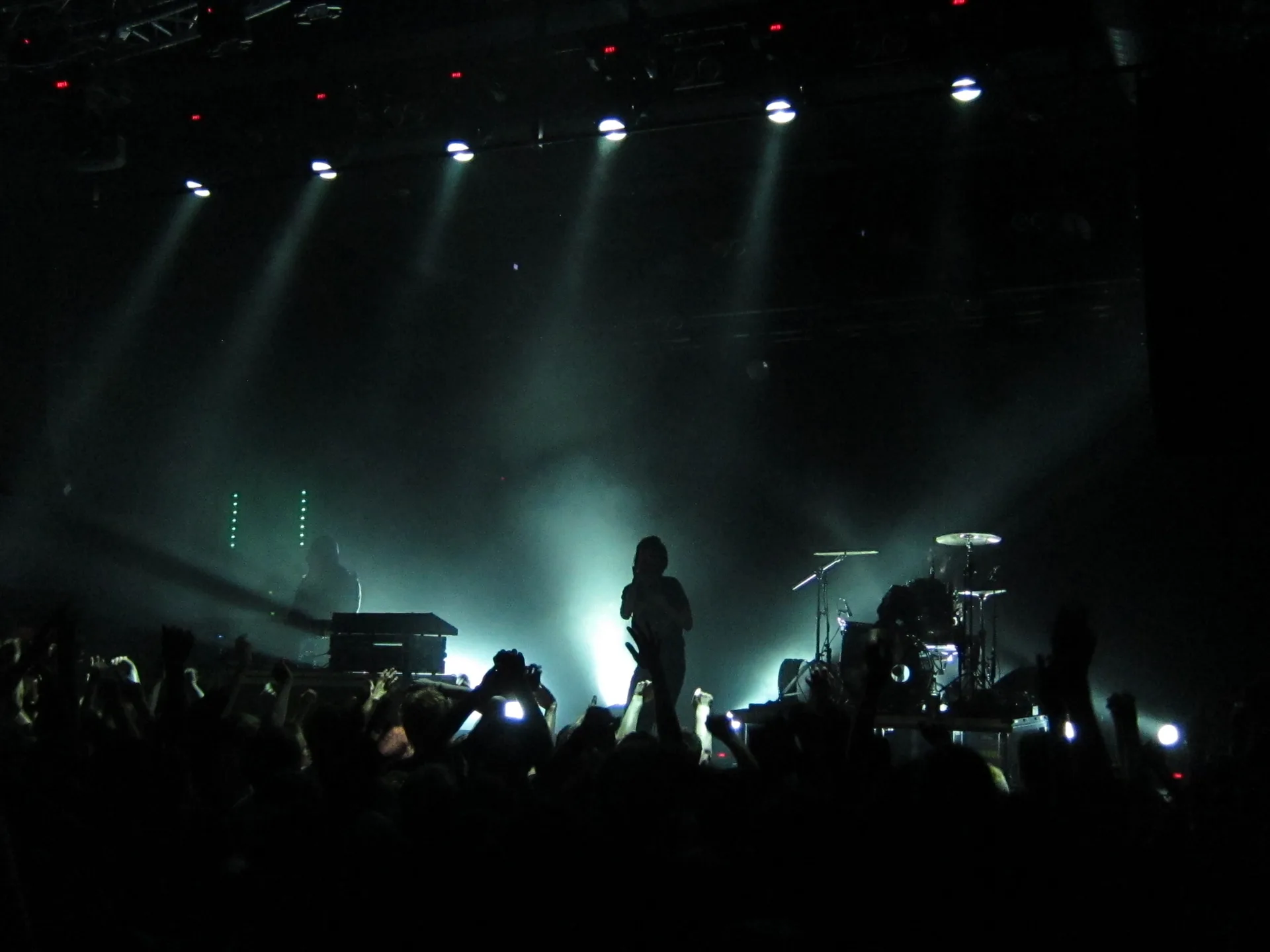Crystal Castles на концерте в Хельсинки, 2011
