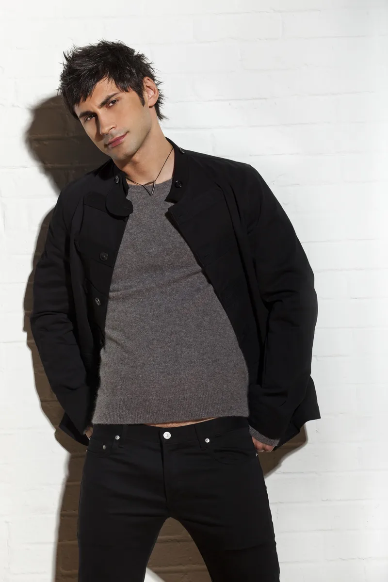 Dan Balan, студийный портрет (2009)