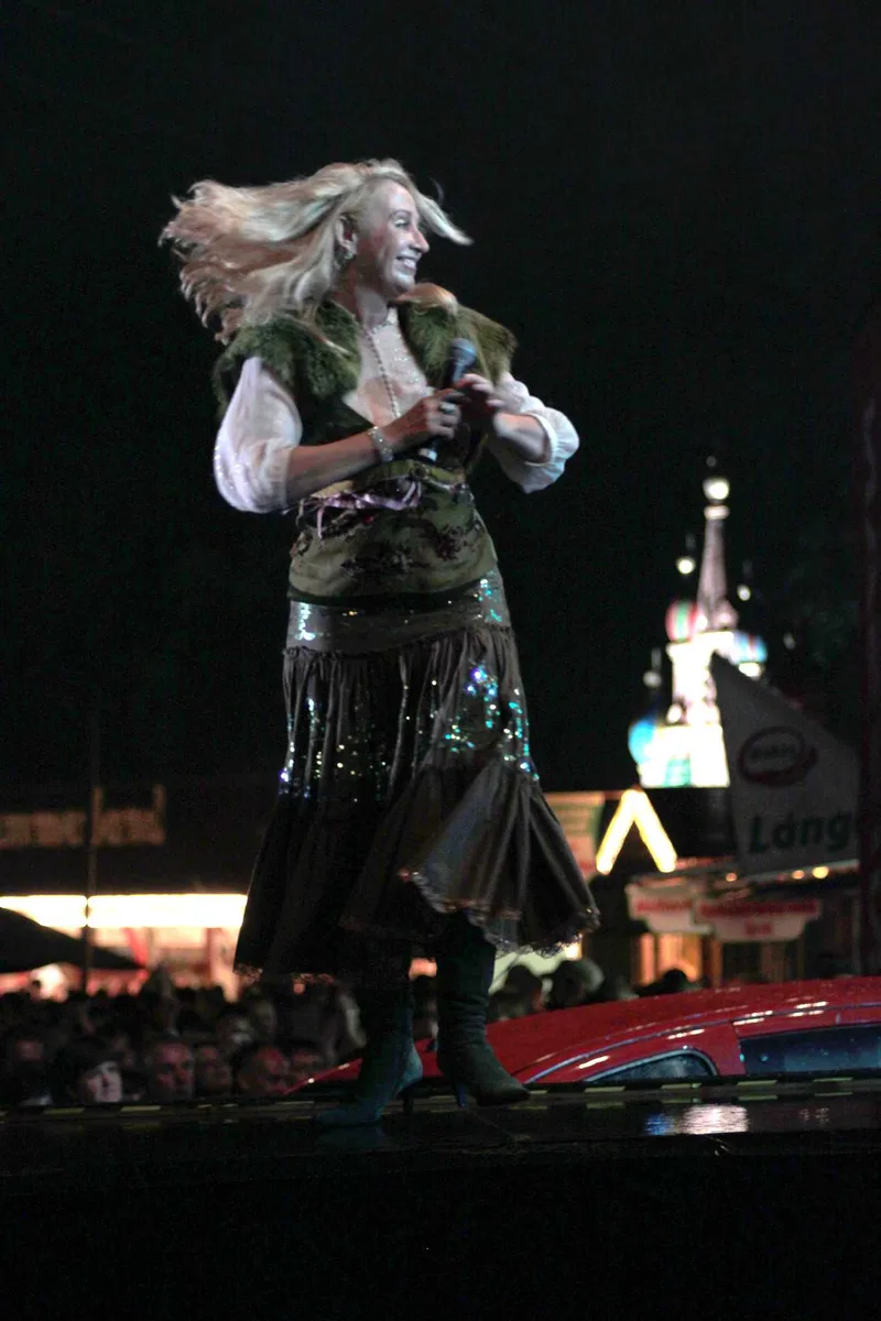 Dschinghis Khan на концерте, 2009