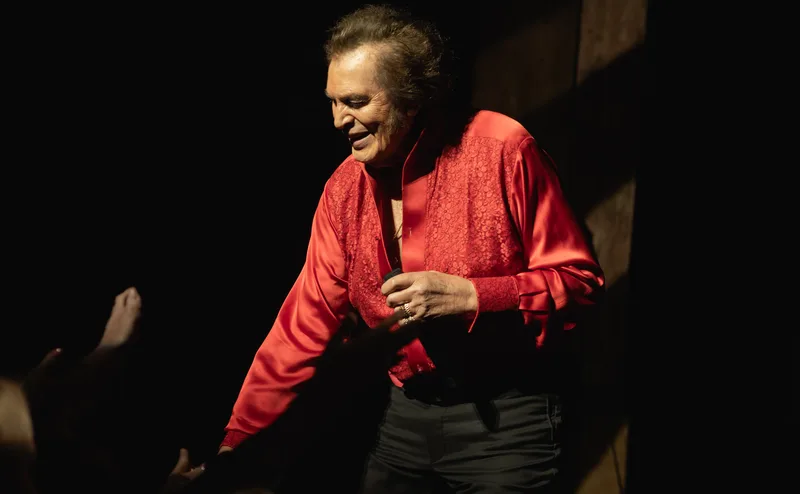 Engelbert Humperdinck на концерте в London Palladium, 2022