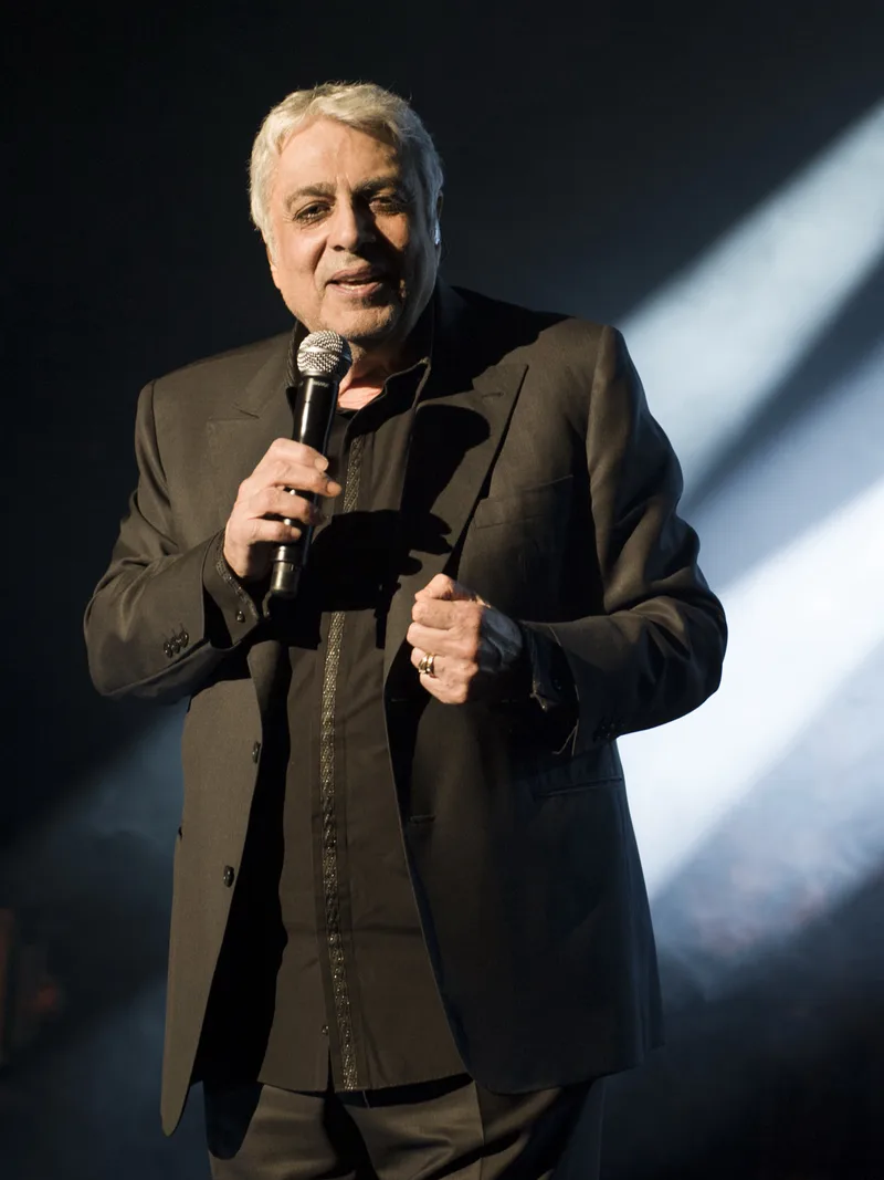 Энрико Массиас на сцене, 2016