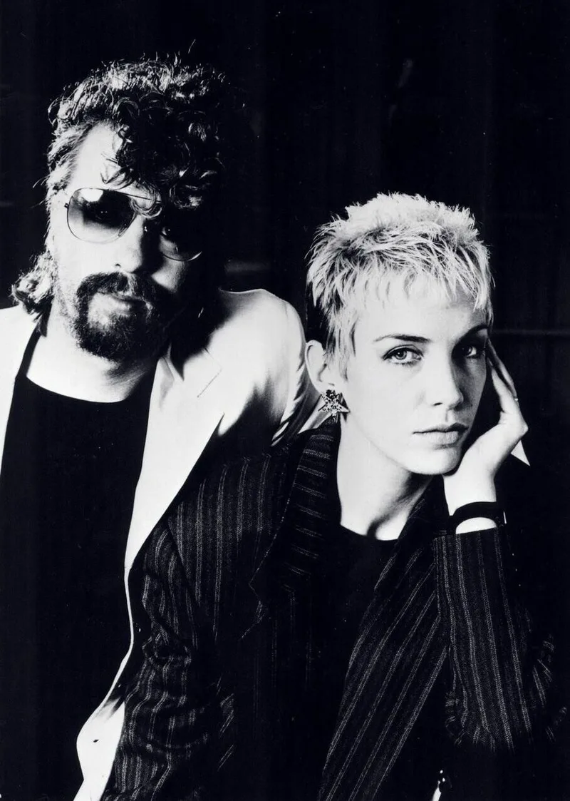 Eurythmics: Дэйв Стюарт и Энни Леннокс, студийное фото 1985 года