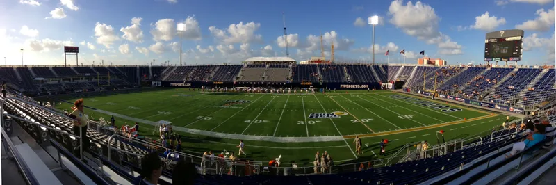 Стадион FIU Stadium в Майами, 2012
