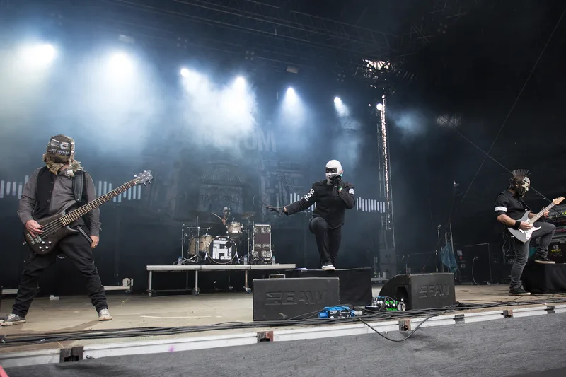 Hämatom на Hexentanz Festival 2015: группа на сцене, общий план