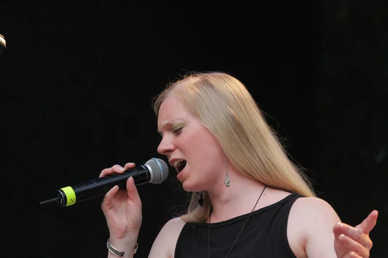 Вокалистка Illuminate на сцене Wave-Gotik-Treffen, 2014