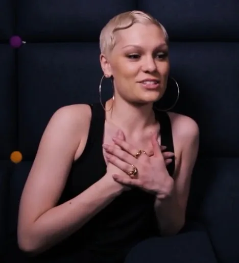Jessie J на интервью Backstage at The O2, 2014
