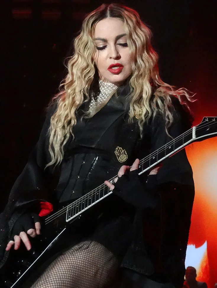 Madonna на концерте Rebel Heart Tour, 2015