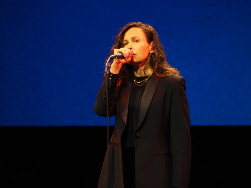 Michelle Gurevich на сцене, выступление