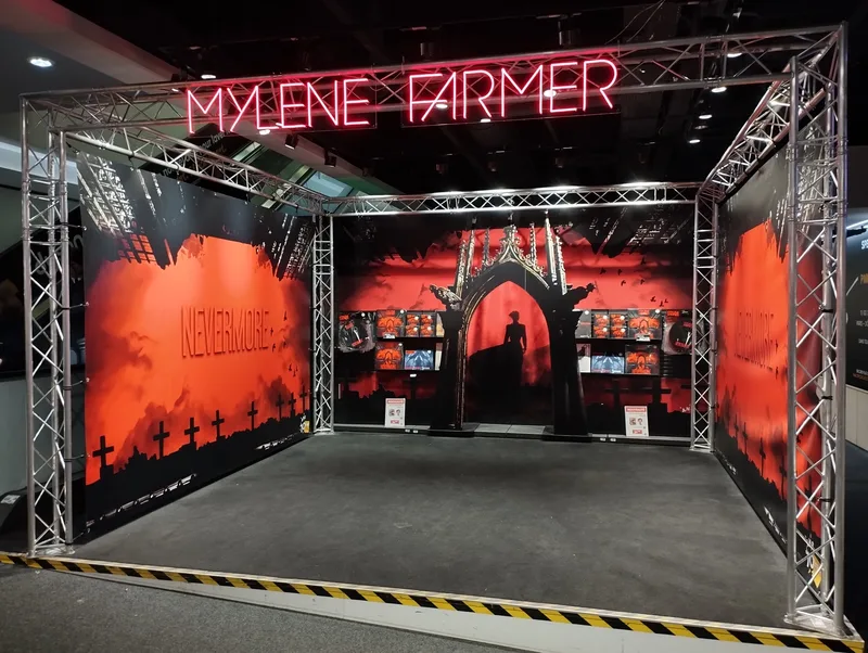 Pop-up store Mylène Farmer во Fnac Forum des Halles