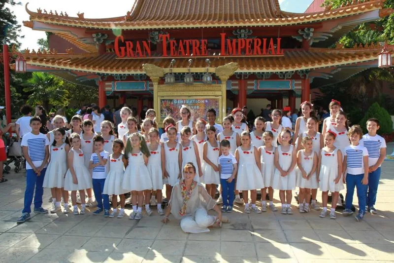 Сабрина Симони и дети Piccolo Coro, 2014