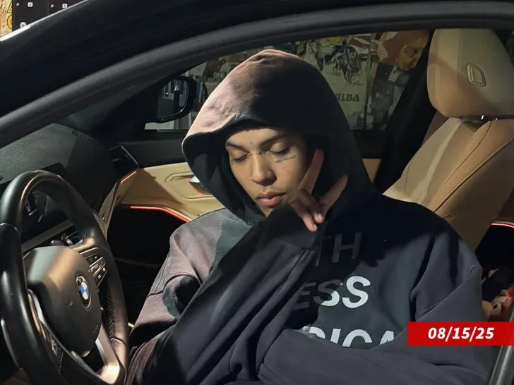 POORSTACY в автомобиле (скрин из публикации TMZ, 2025)