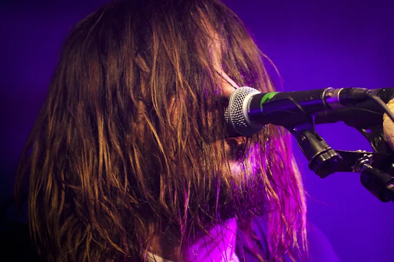 Шон Морган выступает в 2012 году, крупный план