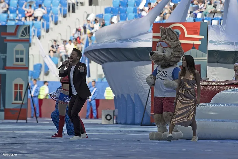 Сергей Лазарев выступает на церемонии открытия Кубка конфедераций 2017