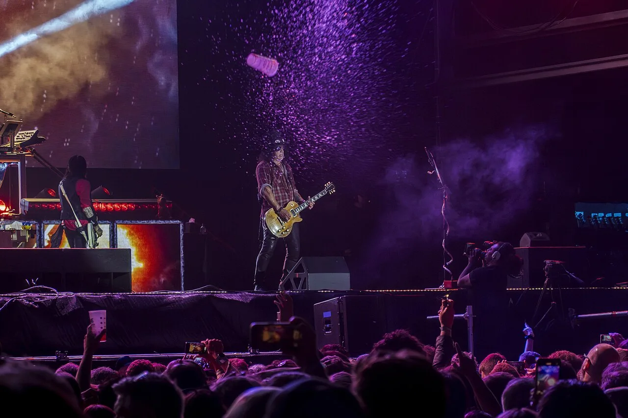 Slash на концерте Guns N’ Roses (Villa Park, 2025)