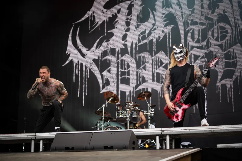 Slaughter To Prevail на сцене Hellfest