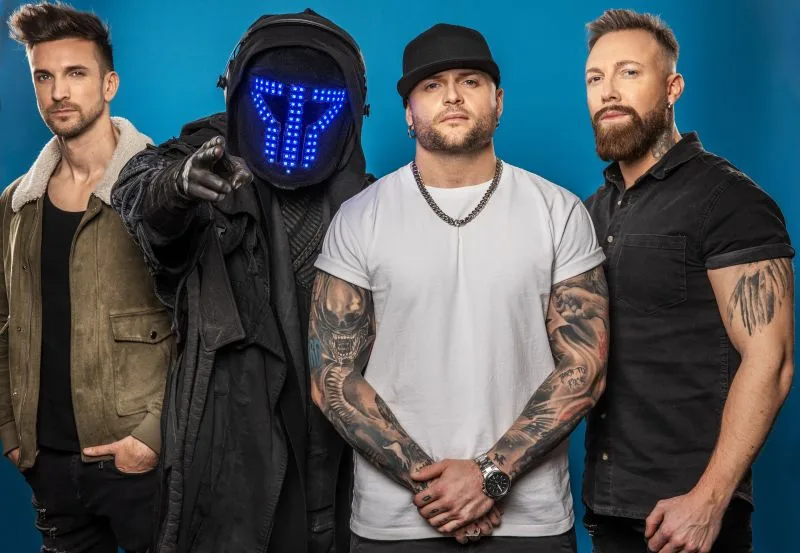 Smash Into Pieces: промо-фото состава, 2024