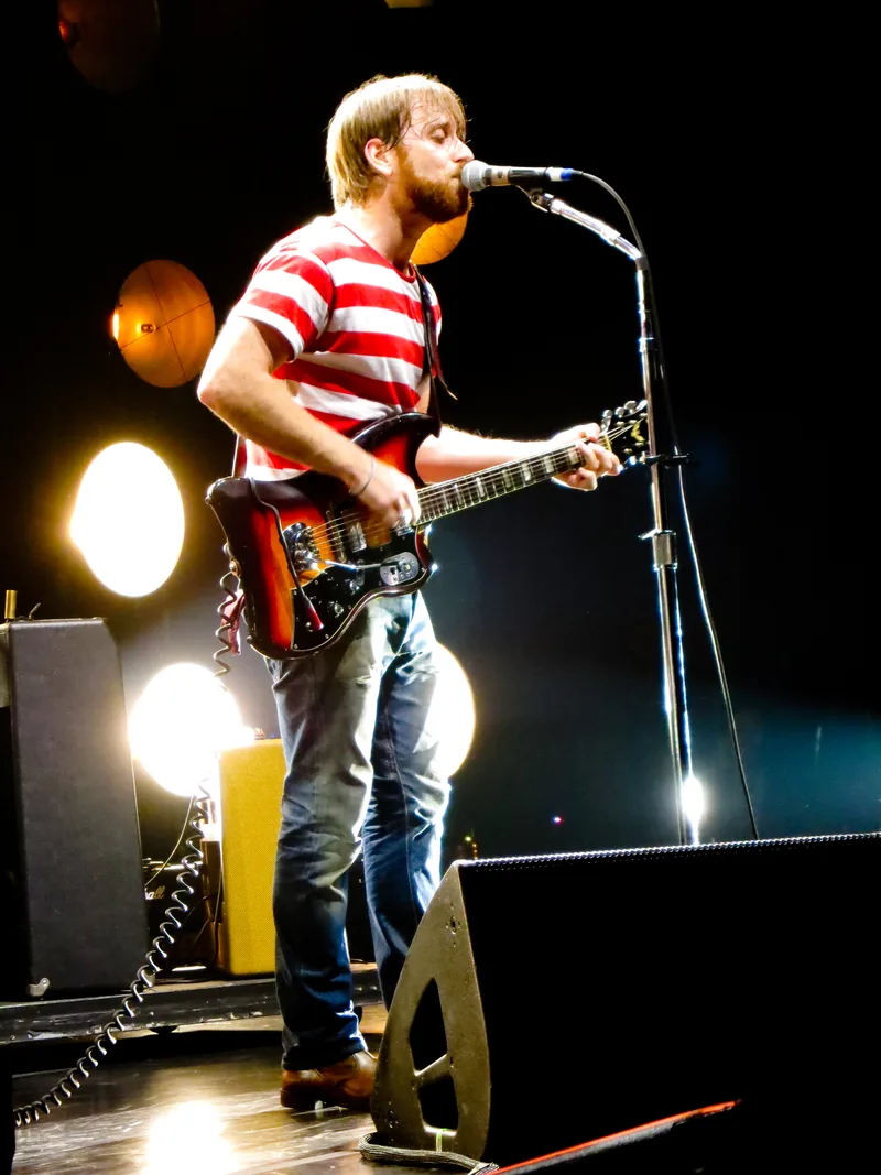 Дэн Ауэрбах на сцене Madison Square Garden, 2012