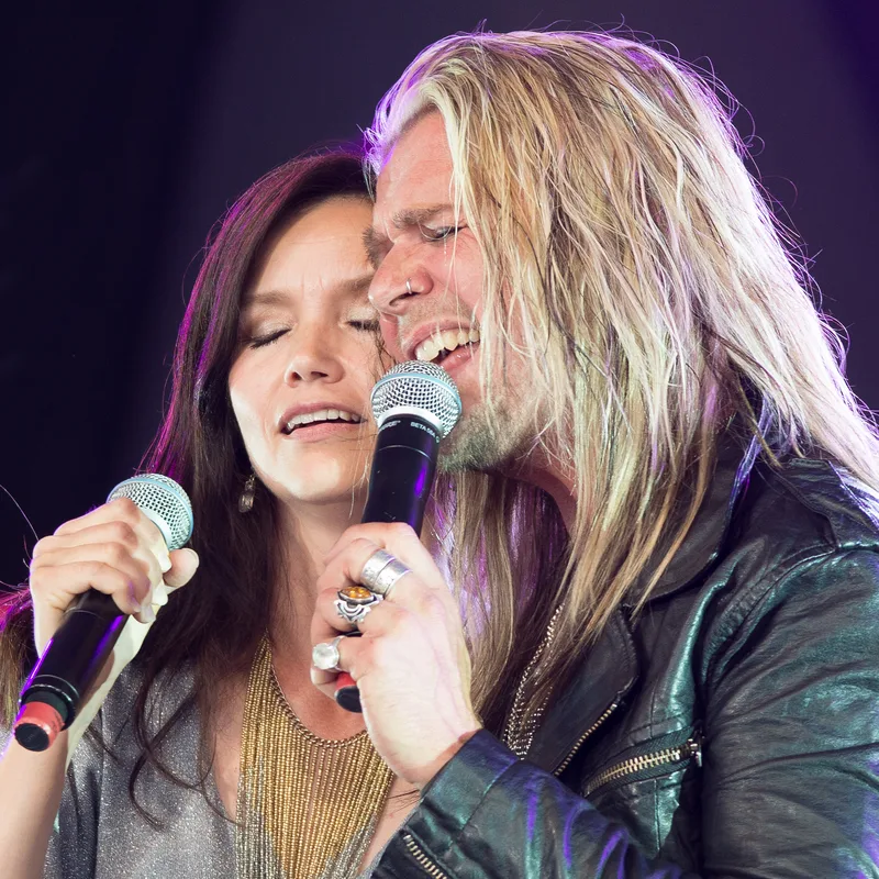 Tove Lo на сцене с Jakob Samuel, 2014