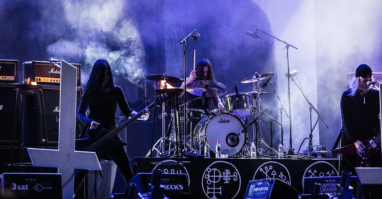 Triptykon на фестивальной сцене: концертное фото