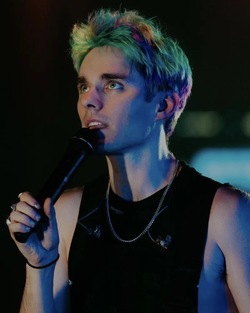 Awsten Knight на концерте в 2021 году